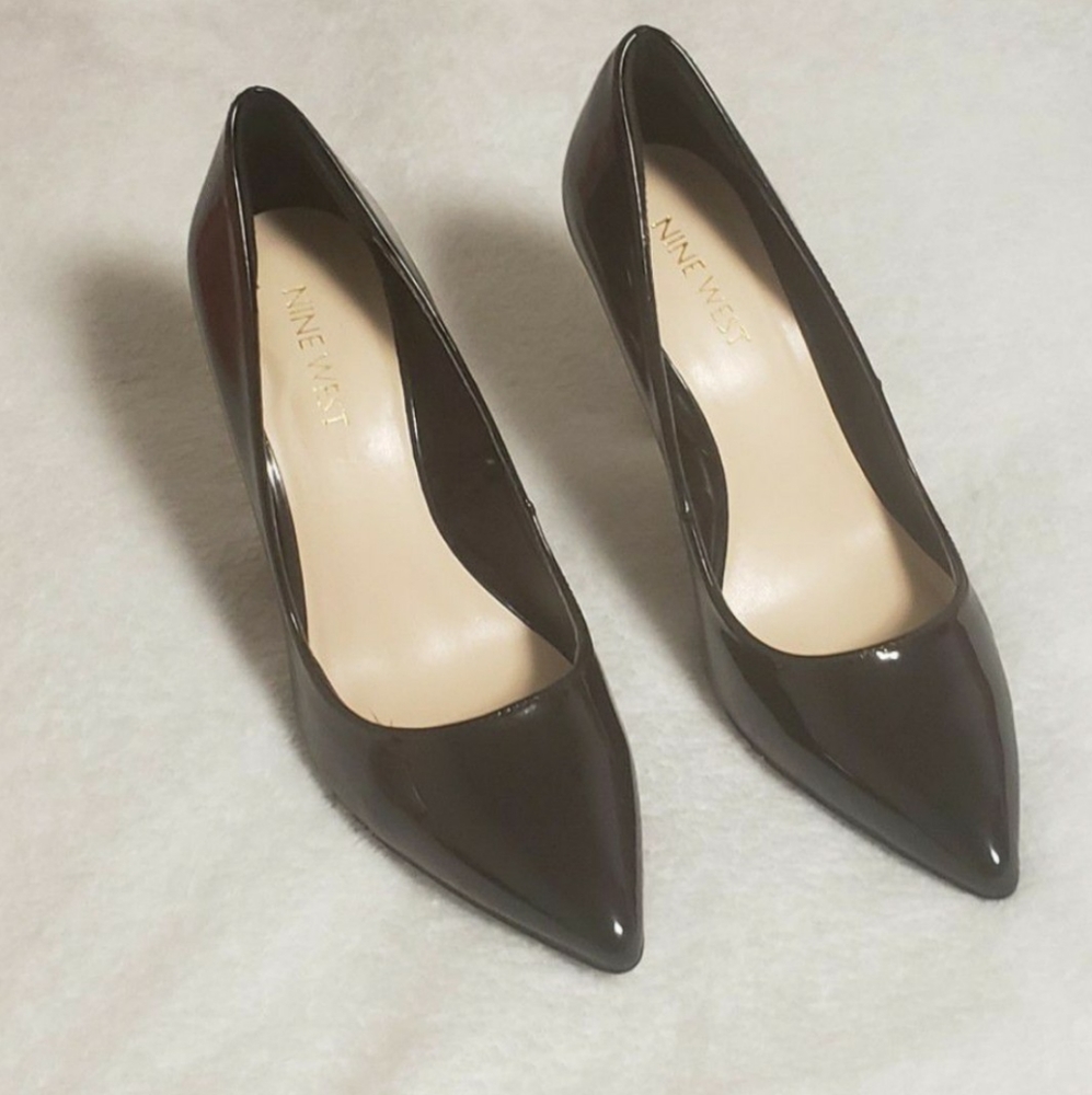 Black Heeled Pumps
